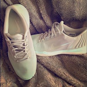 Ladies Nike shoes